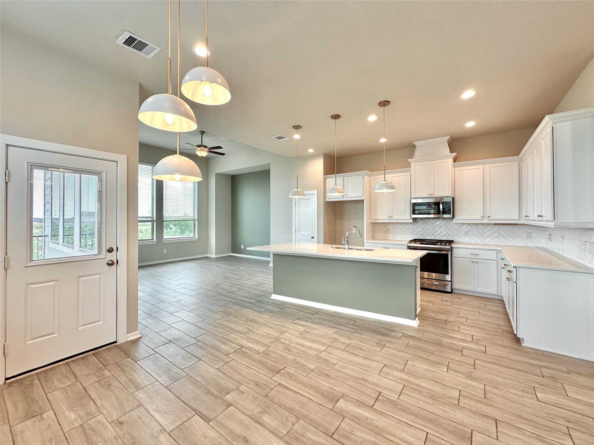 15006 Flintstone Village Trail, Cypress, TX 77433 15006 Flintstone Village Trail, Cypress, TX 77433