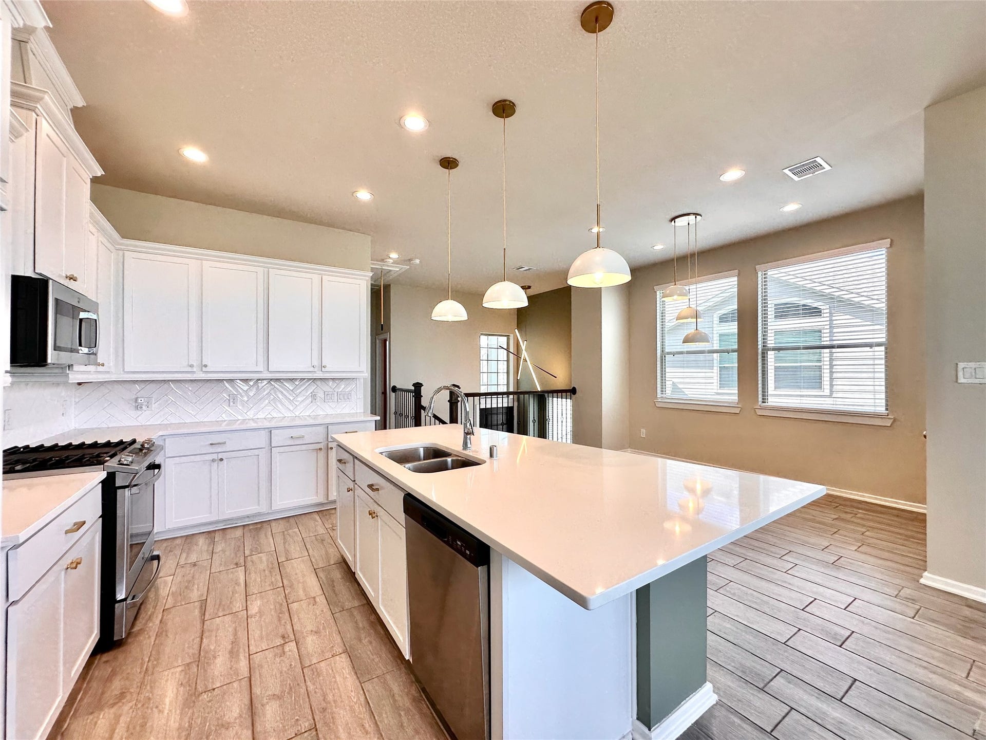15006 Flintstone Village Trail, Cypress, TX 77433 15006 Flintstone Village Trail, Cypress, TX 77433