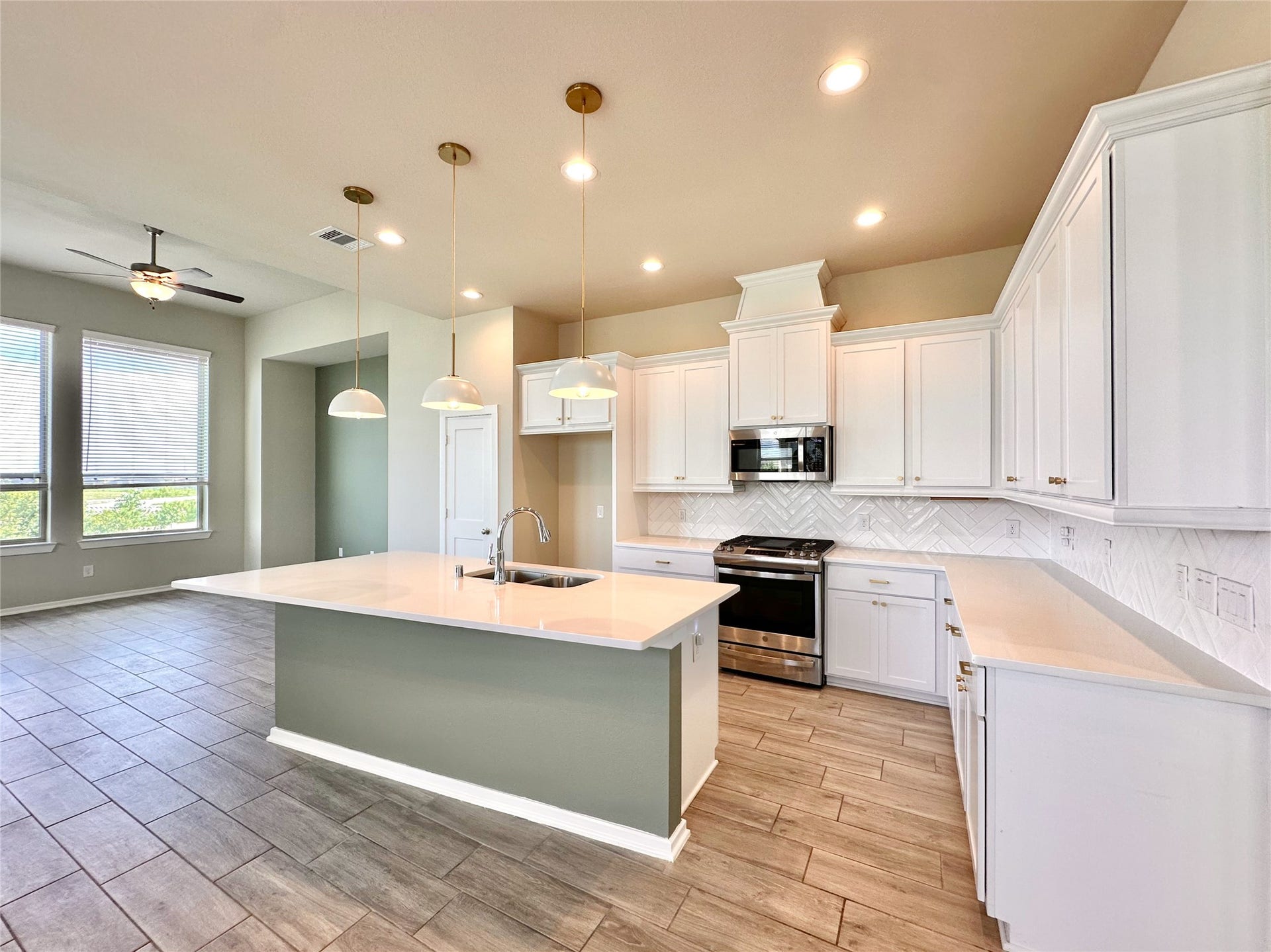 15006 Flintstone Village Trail, Cypress, TX 77433 15006 Flintstone Village Trail, Cypress, TX 77433