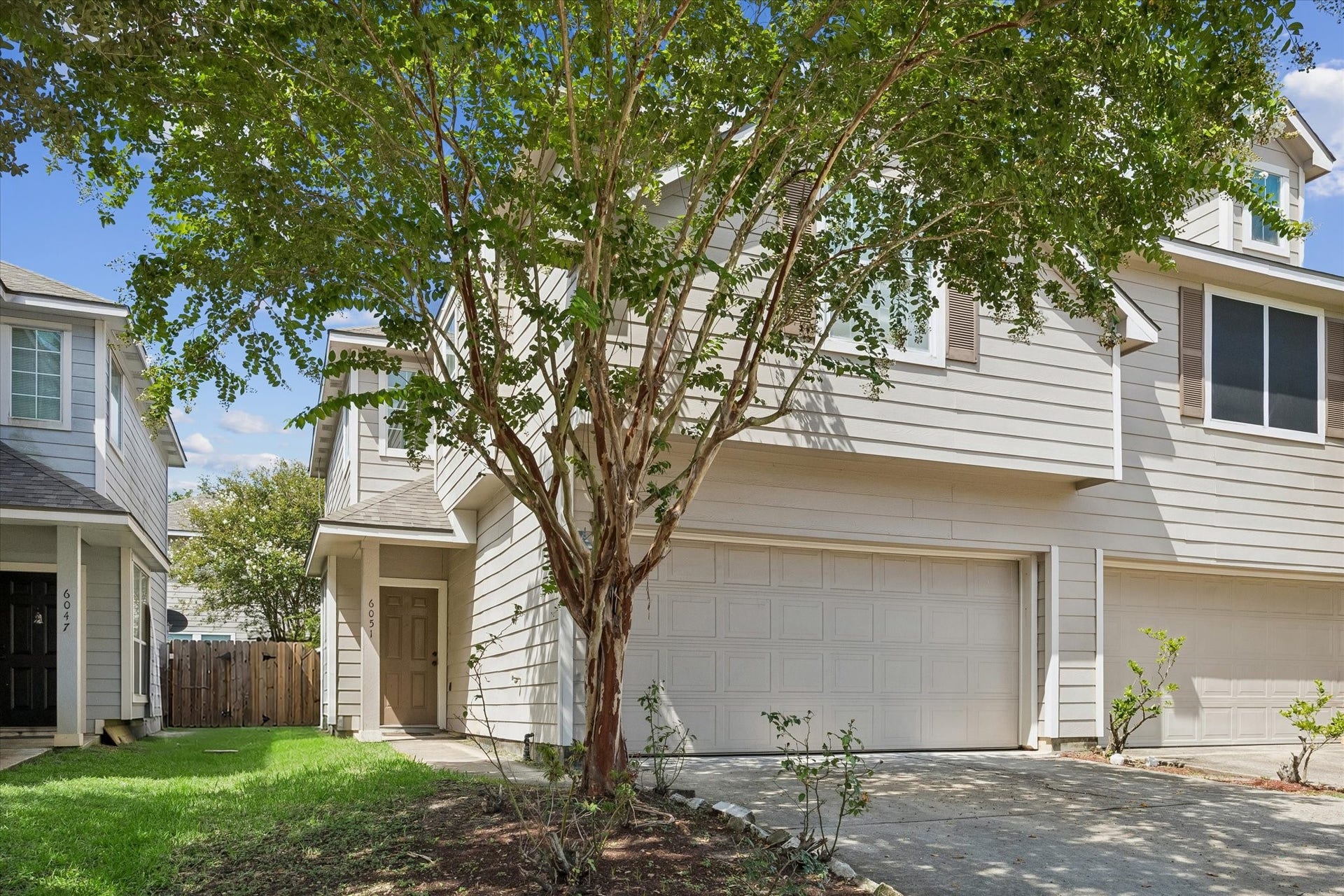 6051 Yorkglen Manor Lane, Houston, TX 77084 Front exterior