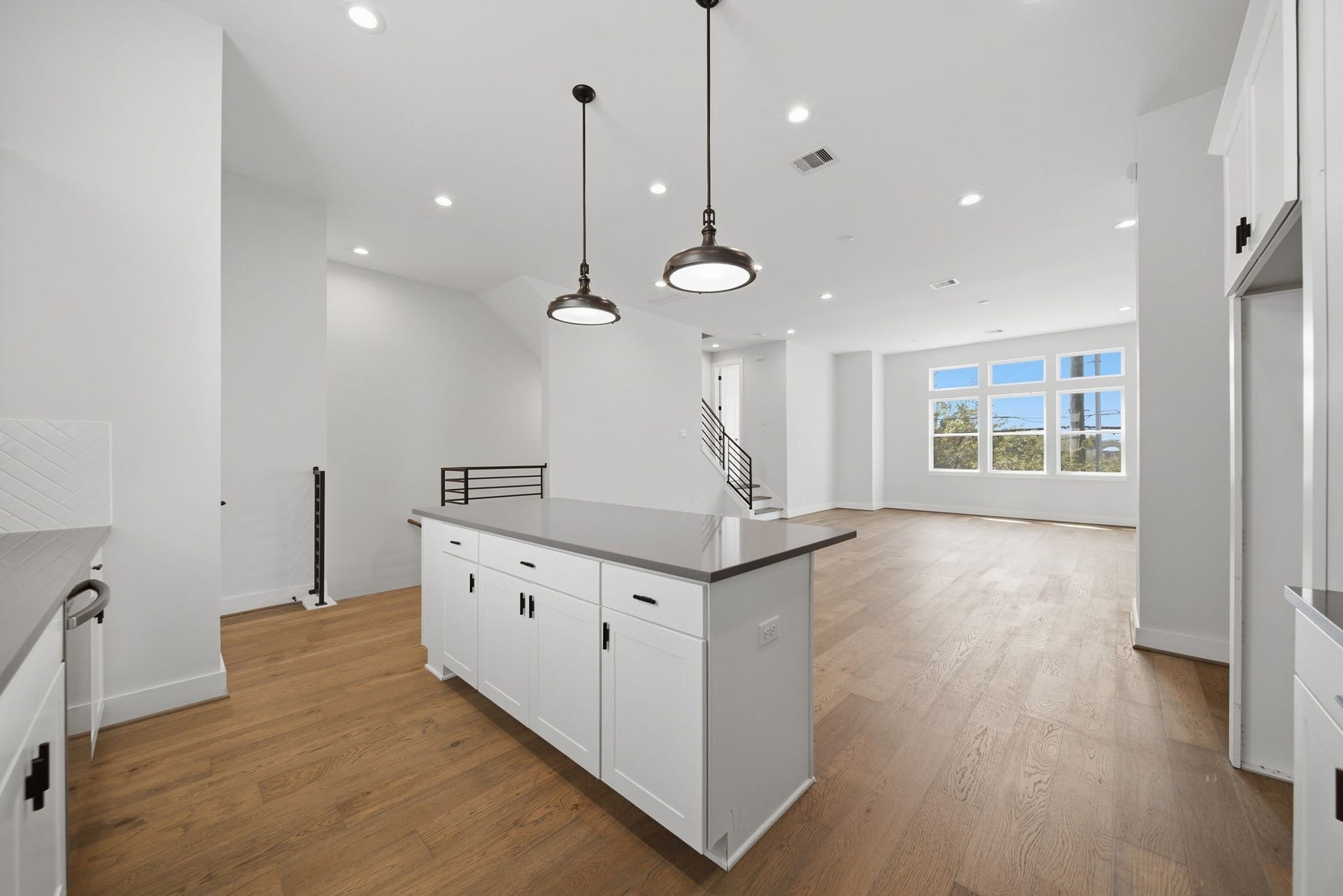 332 Eastwood Street, Houston, TX 77011 Quartz countertops, soft close cabinets/drawers, and much more!