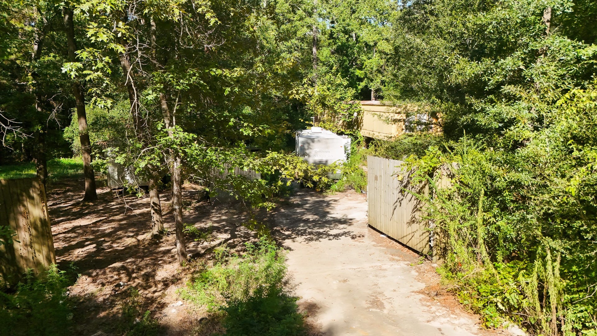 19124 Leicester, New Caney, TX 77357