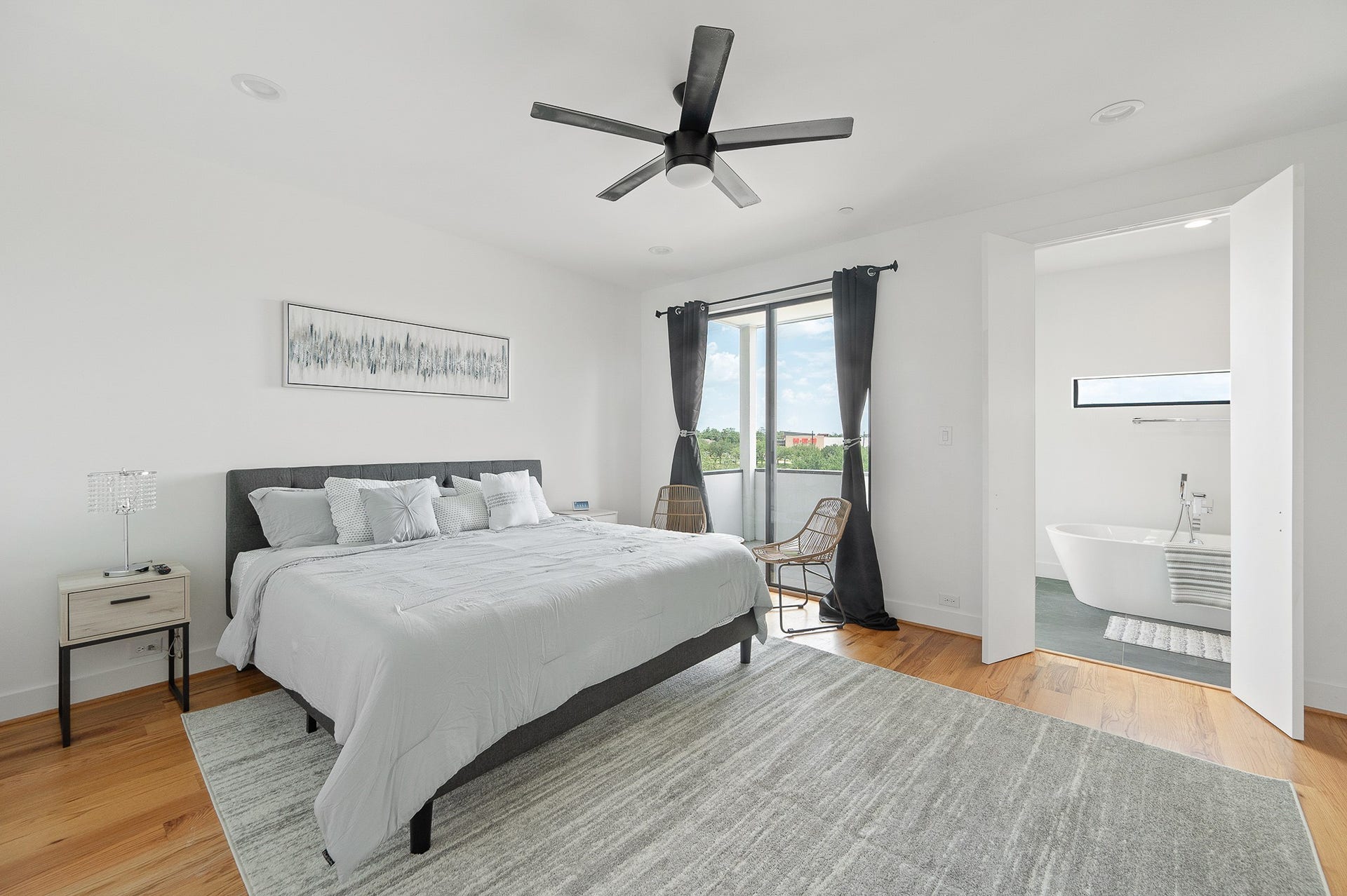 2239 N Macgregor Way, Houston, TX 77004 2239 N Macgregor Way, Houston, TX 77004