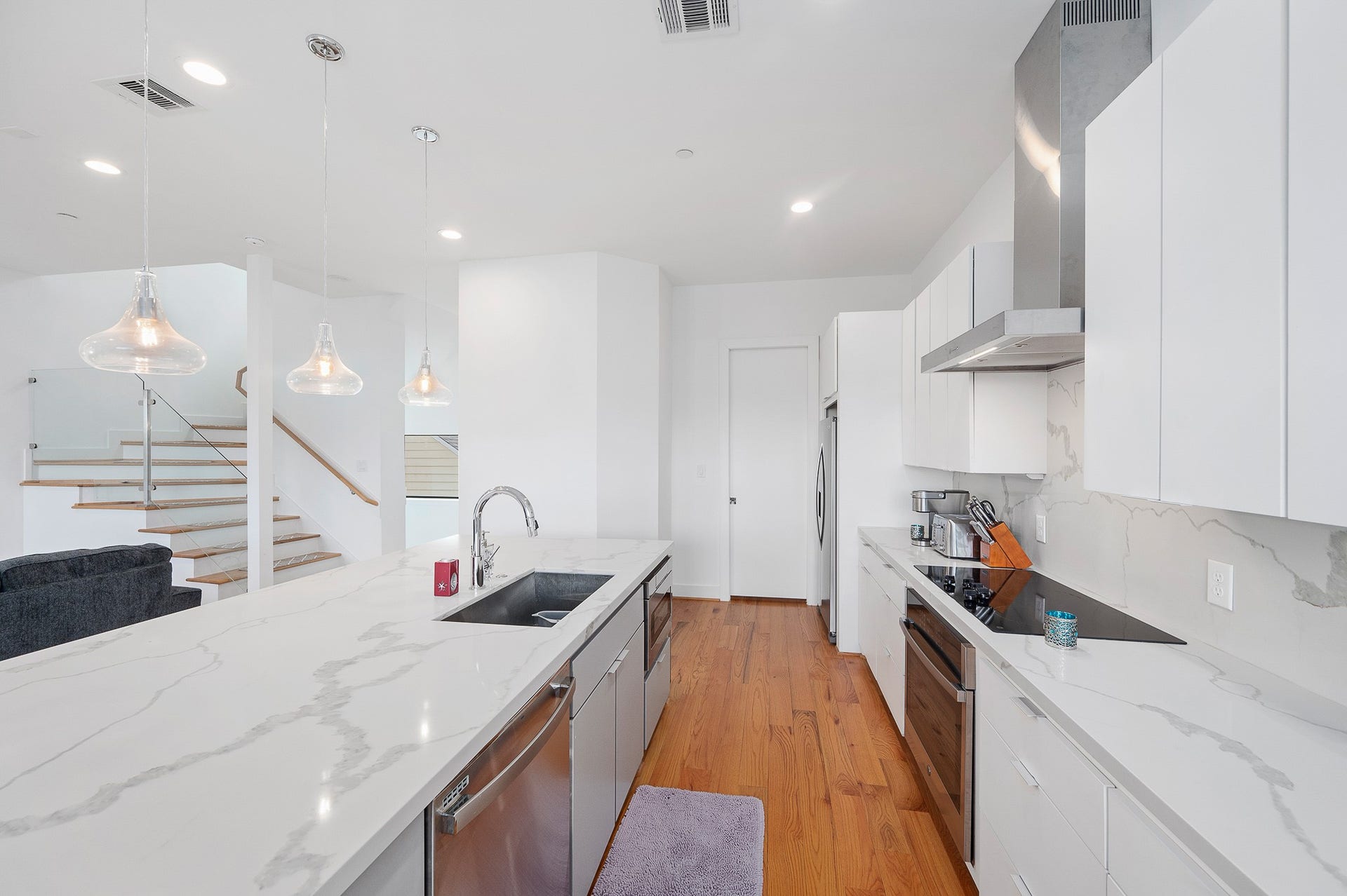 2239 N Macgregor Way, Houston, TX 77004 2239 N Macgregor Way, Houston, TX 77004