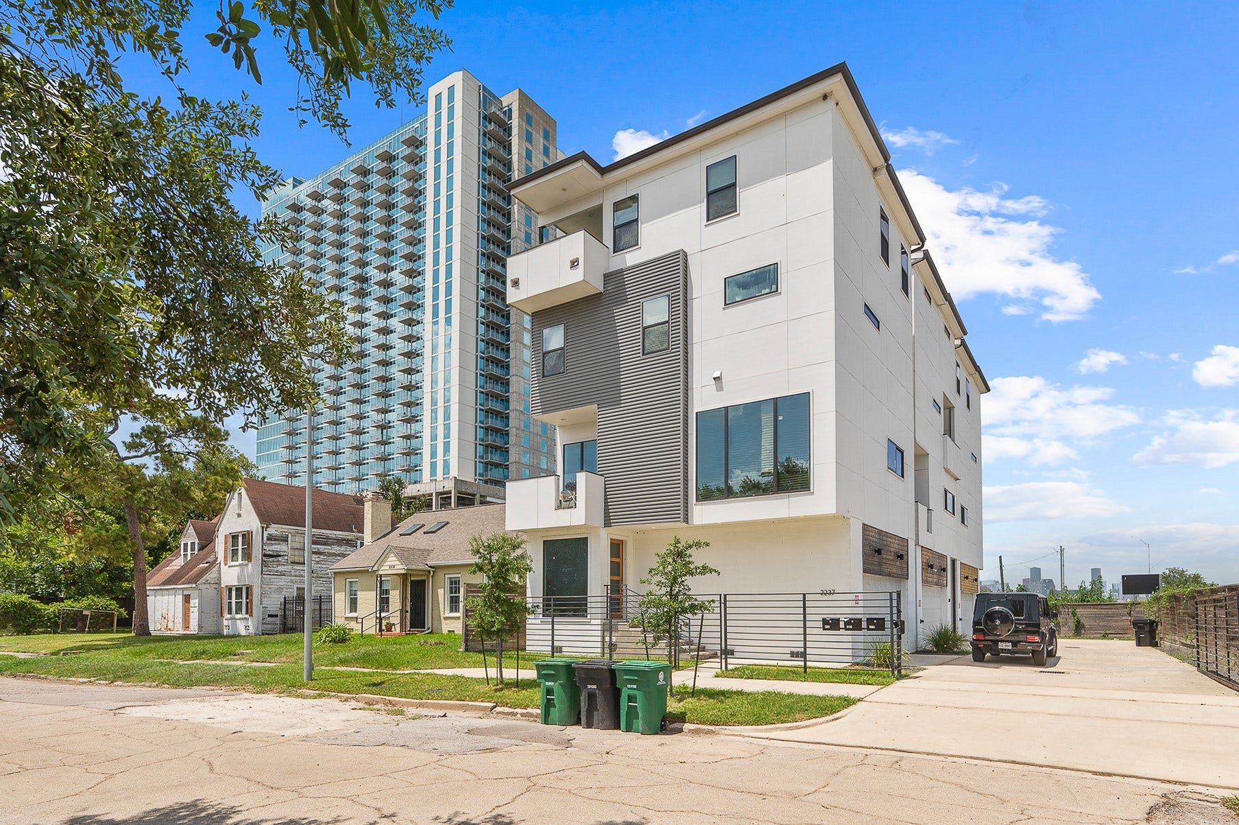 2239 N Macgregor Way, Houston, TX 77004 2239 N Macgregor Way, Houston, TX 77004