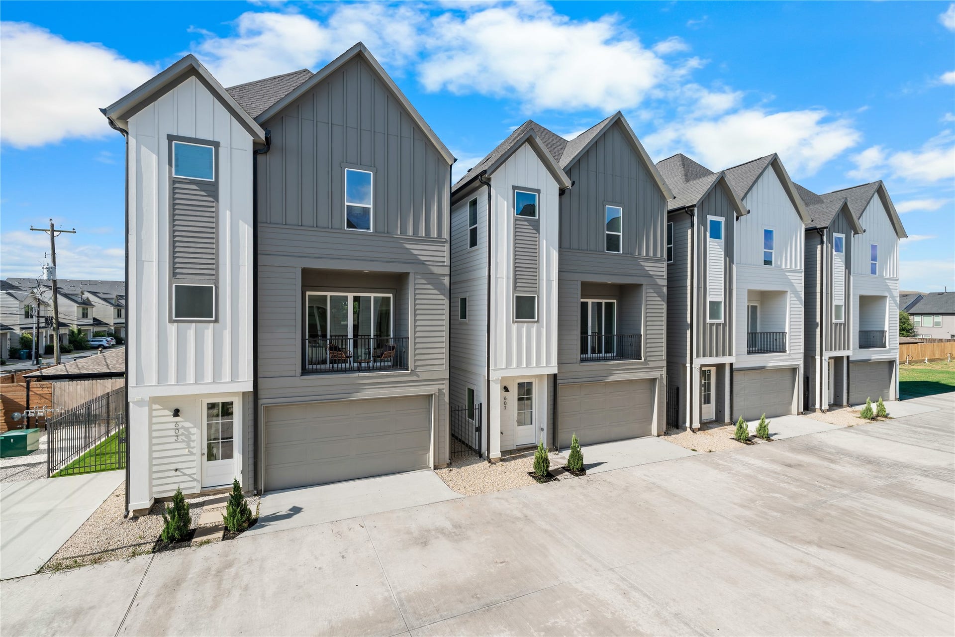 611 Skyland Terrace Way, Houston, TX 77009 611 Skyland Terrace Way, Houston, TX 77009