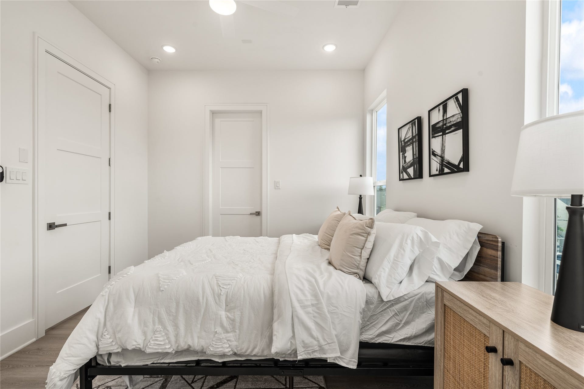611 Skyland Terrace Way, Houston, TX 77009 611 Skyland Terrace Way, Houston, TX 77009