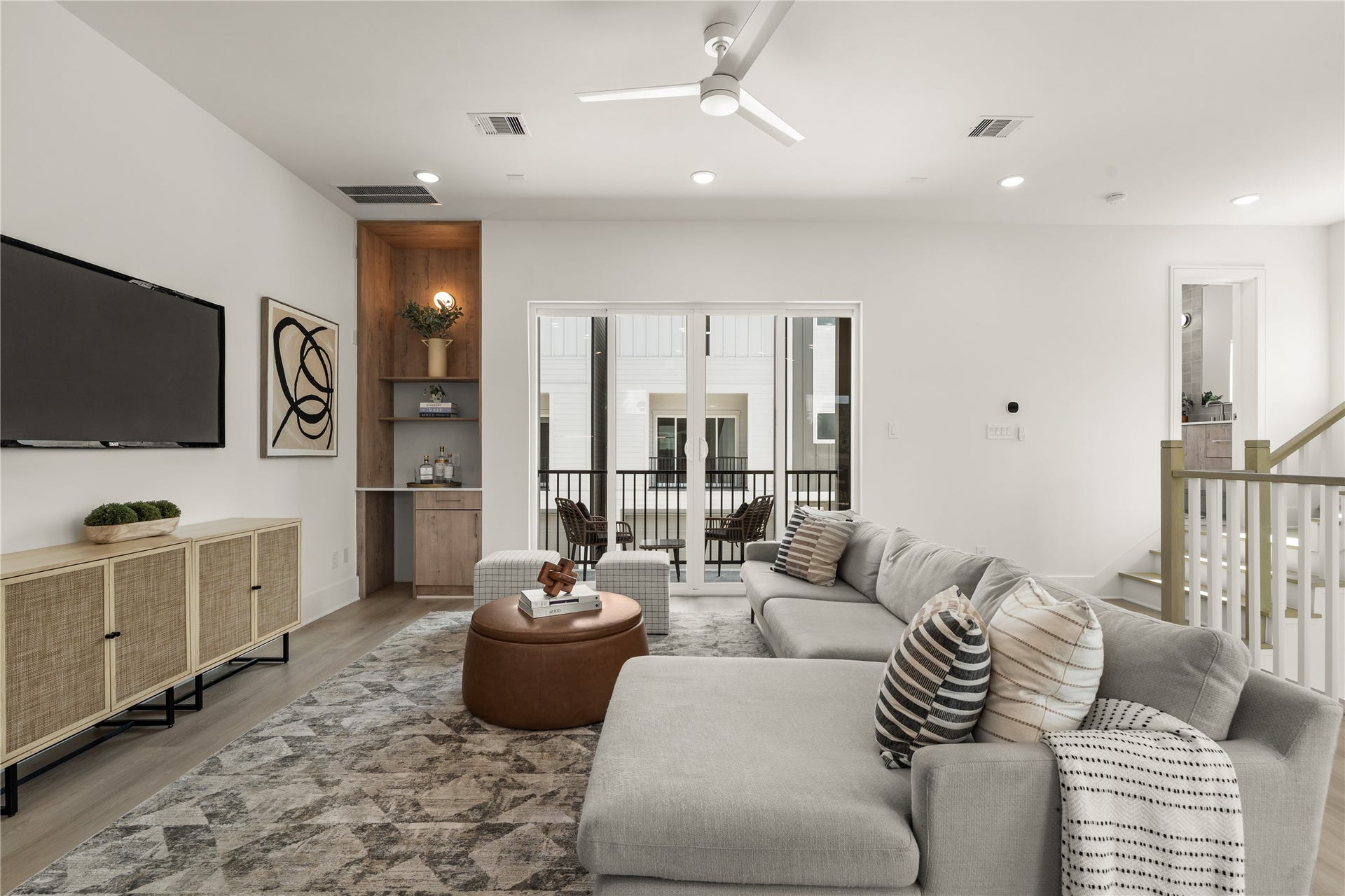611 Skyland Terrace Way, Houston, TX 77009 611 Skyland Terrace Way, Houston, TX 77009