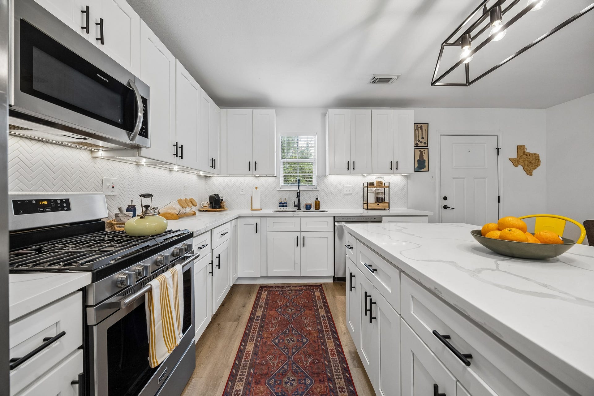 3555 Ruth Street, Houston, TX 77004 3555 Ruth Street, Houston, TX 77004