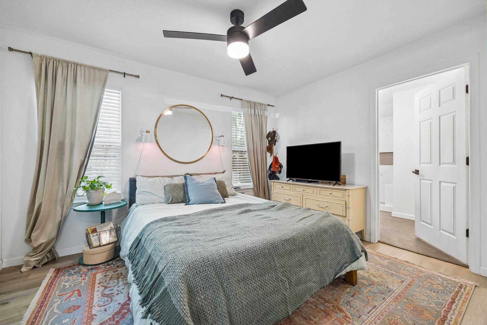 3555 Ruth Street, Houston, TX 77004 3555 Ruth Street, Houston, TX 77004
