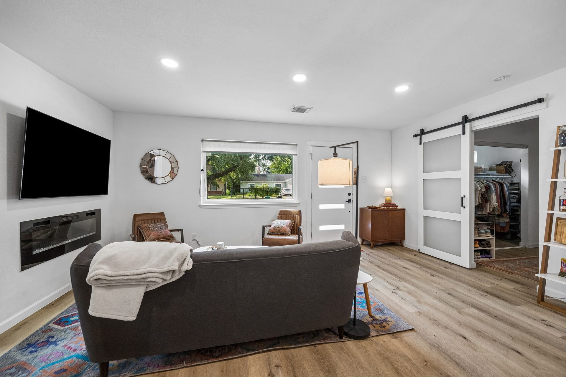 3555 Ruth Street, Houston, TX 77004 3555 Ruth Street, Houston, TX 77004