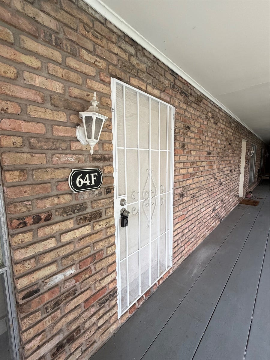 Property photo for 2201 Fountain View Drive, #64F, Houston, TX