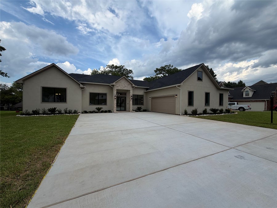 Property photo for 61 Edgewood Dr, Montgomery, TX
