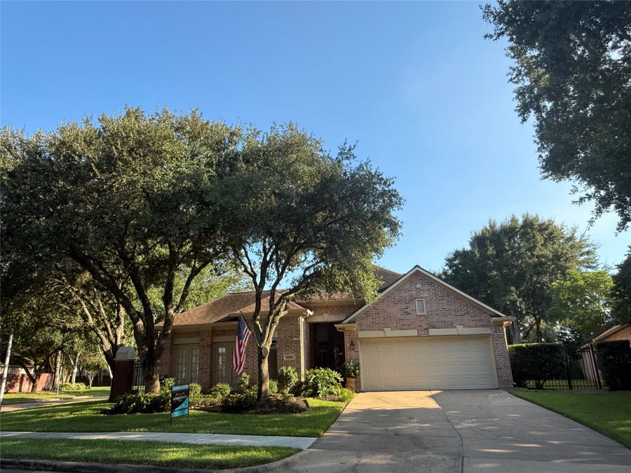Property photo for 8746 Rippling Water Drive, Sugar Land, TX