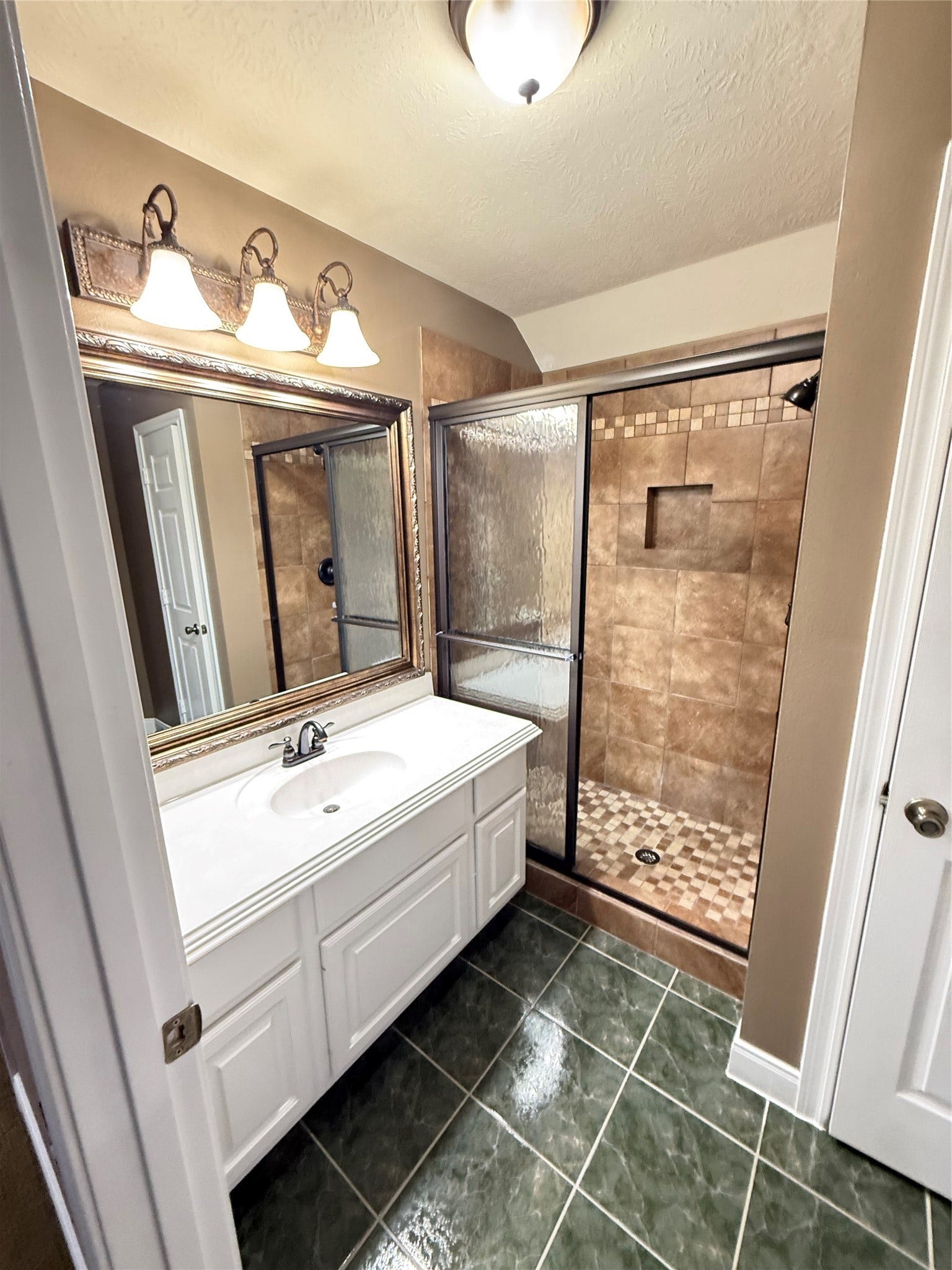 8746 Rippling Water Drive, Sugar Land, TX 77479 8746 Rippling Water Drive, Sugar Land, TX 77479