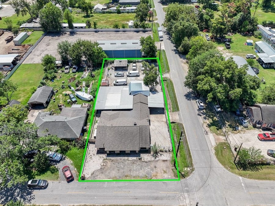 Property photo for 5627 Spindle Drive, Houston, TX