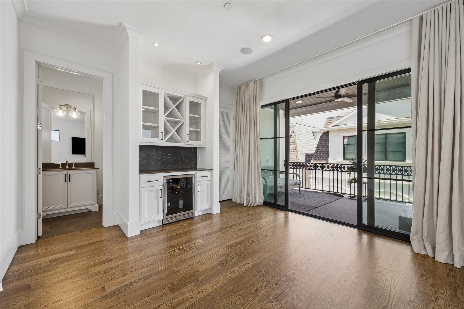 1331 Peden Street, Houston, TX 77006 1331 Peden Street, Houston, TX 77006