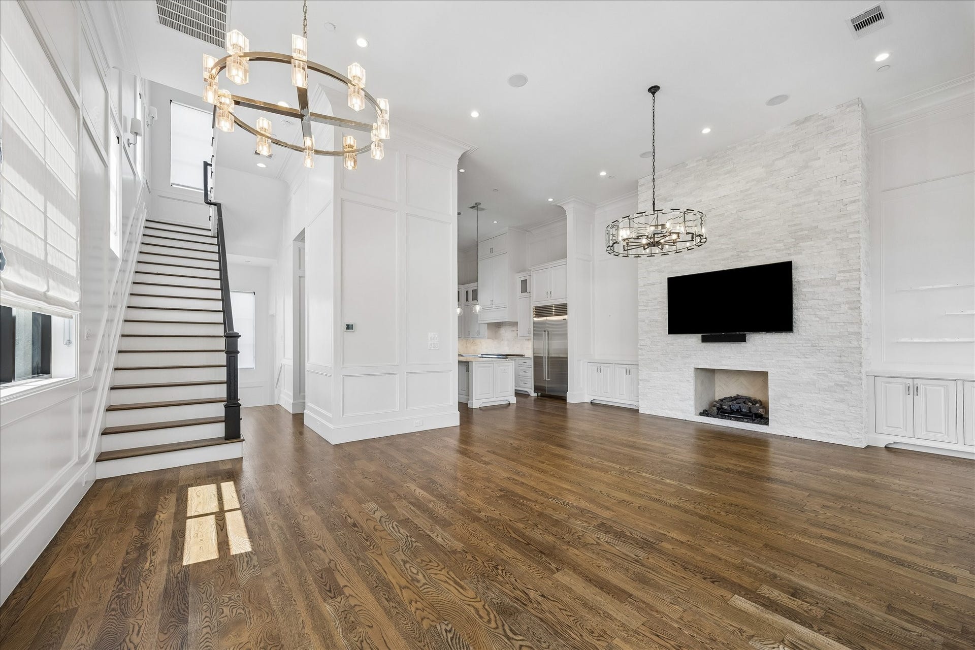 1331 Peden Street, Houston, TX 77006 1331 Peden Street, Houston, TX 77006