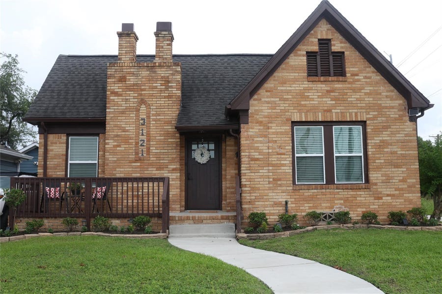 Property photo for 3121 Southmore Boulevard, Houston, TX