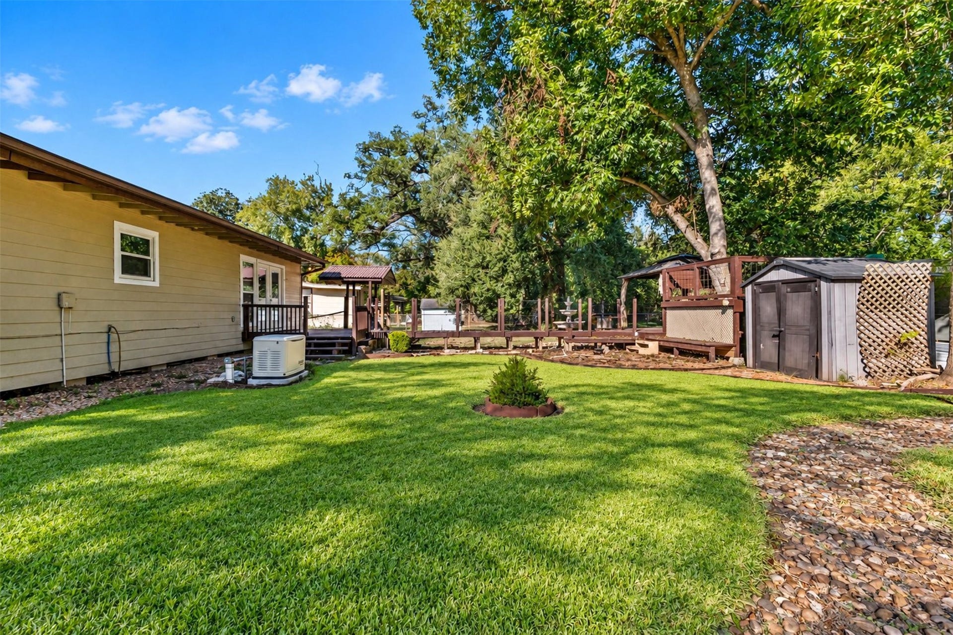 115 Camellia Street, Lake Jackson, TX 77566 115 Camellia Street, Lake Jackson, TX 77566