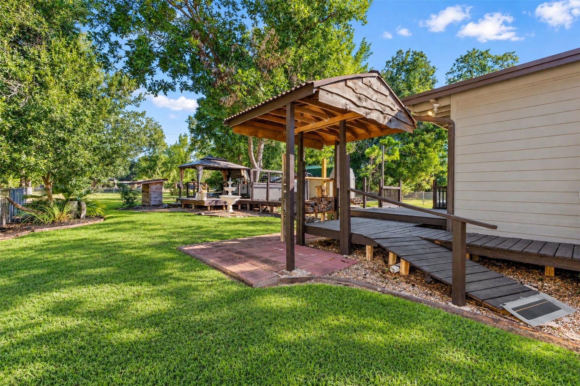 115 Camellia Street, Lake Jackson, TX 77566 115 Camellia Street, Lake Jackson, TX 77566