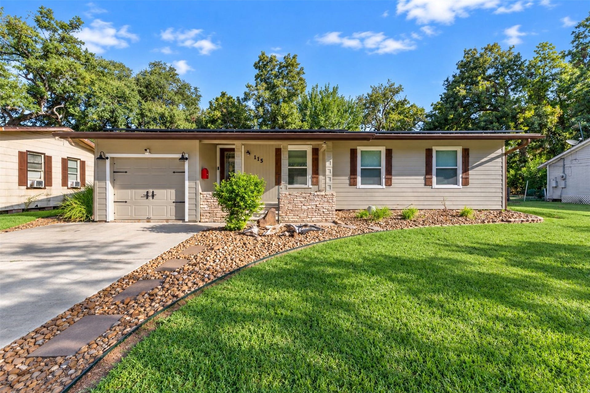 115 Camellia Street, Lake Jackson, TX 77566 115 Camellia Street, Lake Jackson, TX 77566