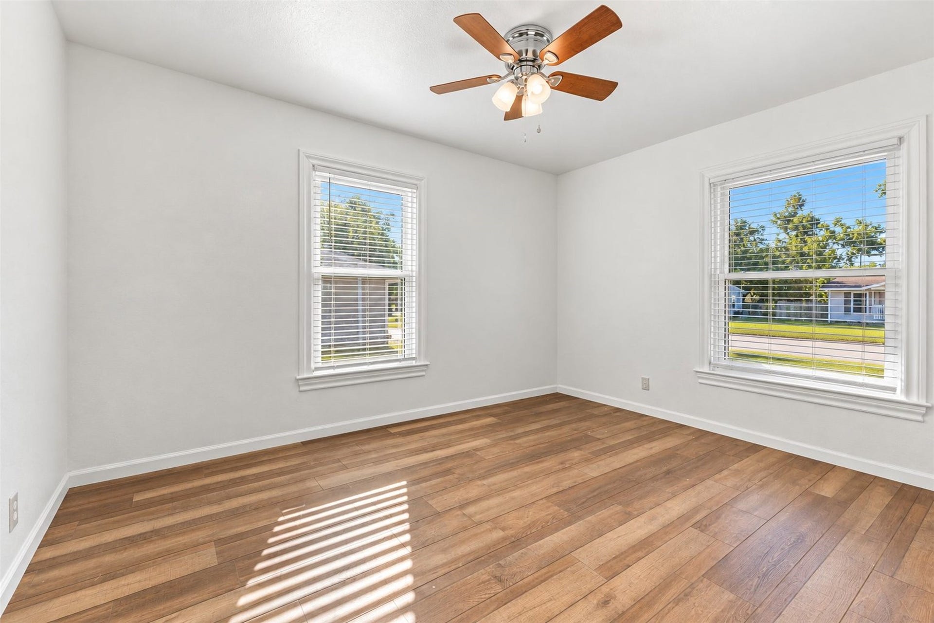 115 Camellia Street, Lake Jackson, TX 77566 115 Camellia Street, Lake Jackson, TX 77566