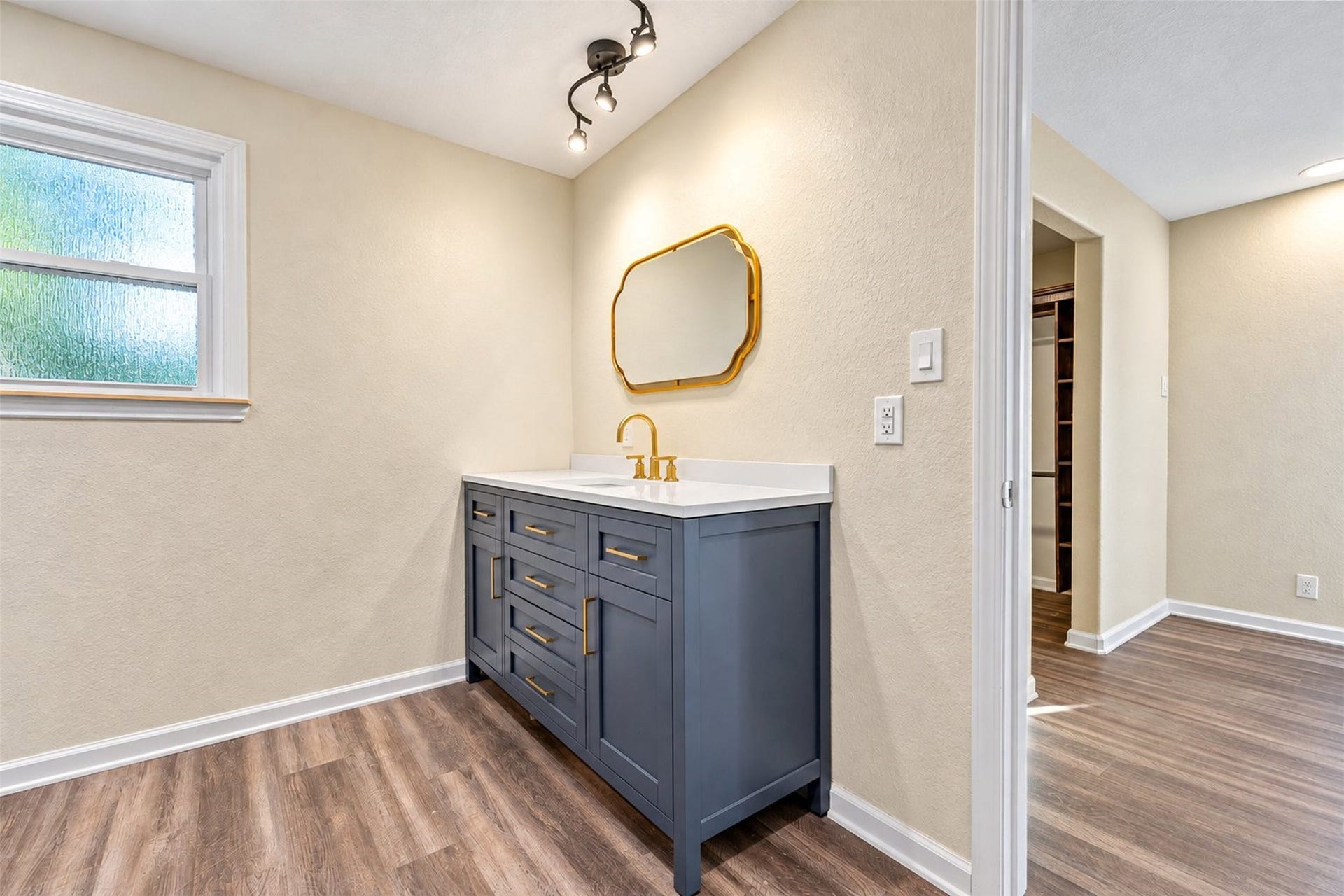 115 Camellia Street, Lake Jackson, TX 77566 115 Camellia Street, Lake Jackson, TX 77566