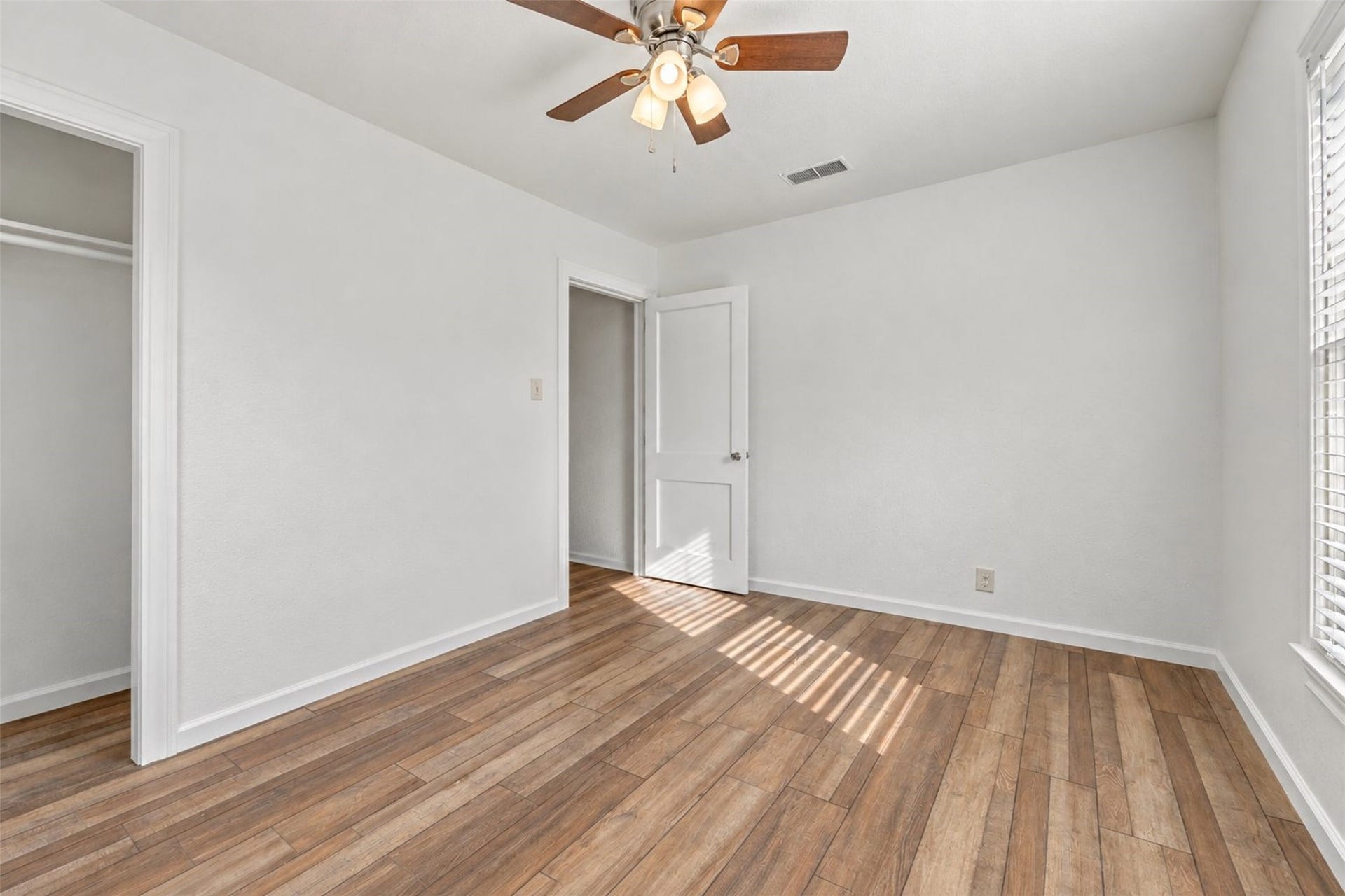 115 Camellia Street, Lake Jackson, TX 77566 115 Camellia Street, Lake Jackson, TX 77566