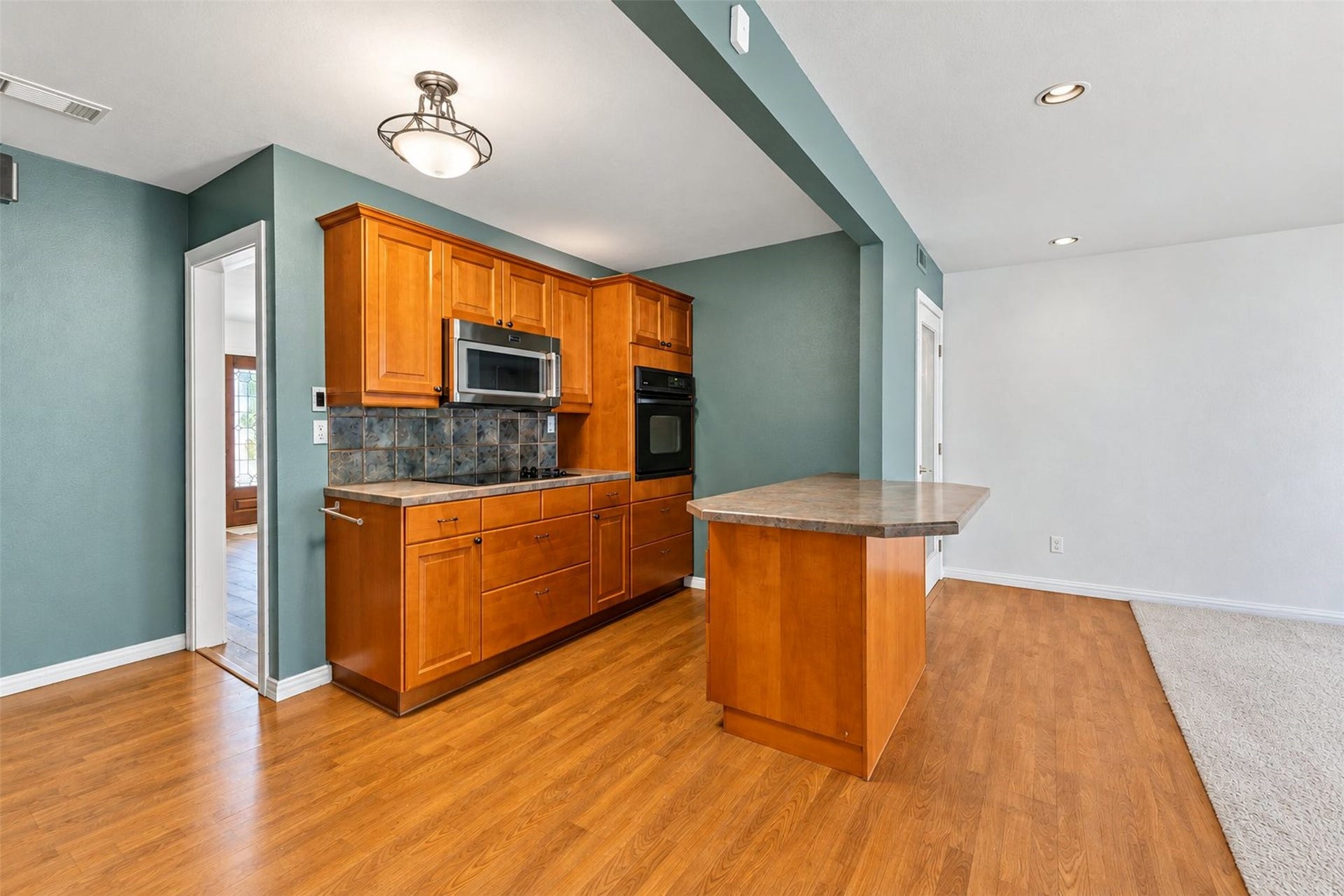 115 Camellia Street, Lake Jackson, TX 77566 115 Camellia Street, Lake Jackson, TX 77566