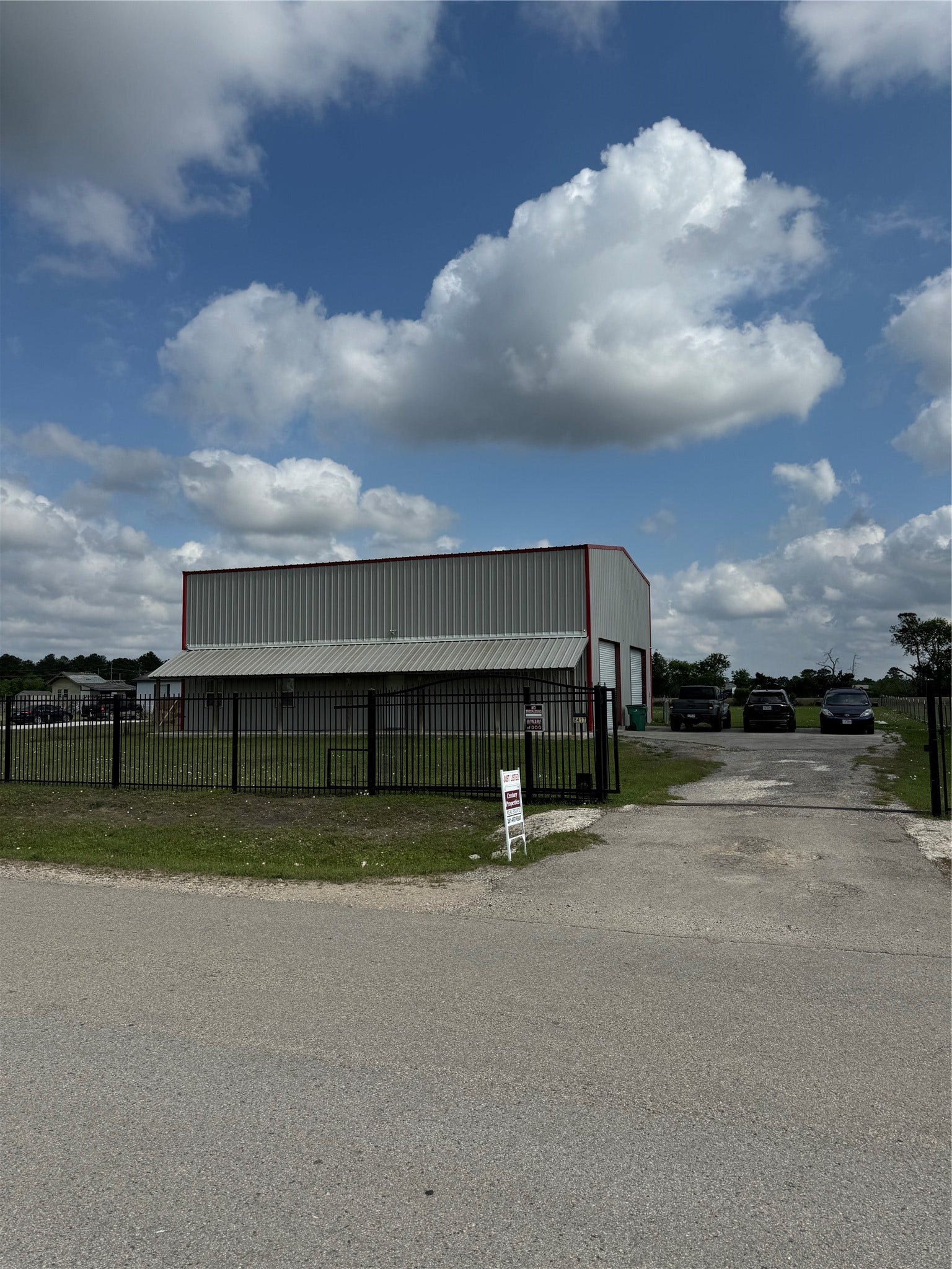 8417 Los Robles Avenue, Alvin, TX 77511 8417 Los Robles Avenue, Alvin, TX 77511