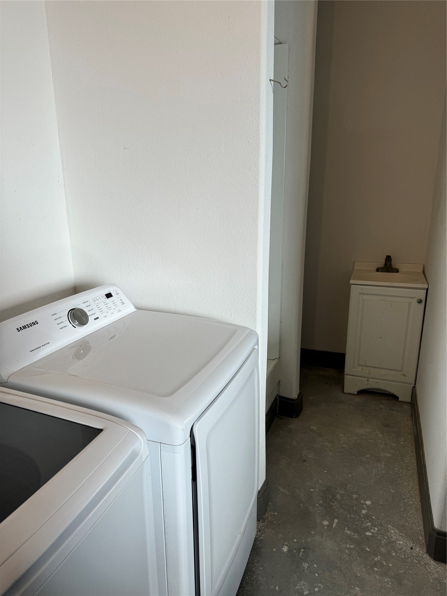 8417 Los Robles Avenue, Alvin, TX 77511 8417 Los Robles Avenue, Alvin, TX 77511