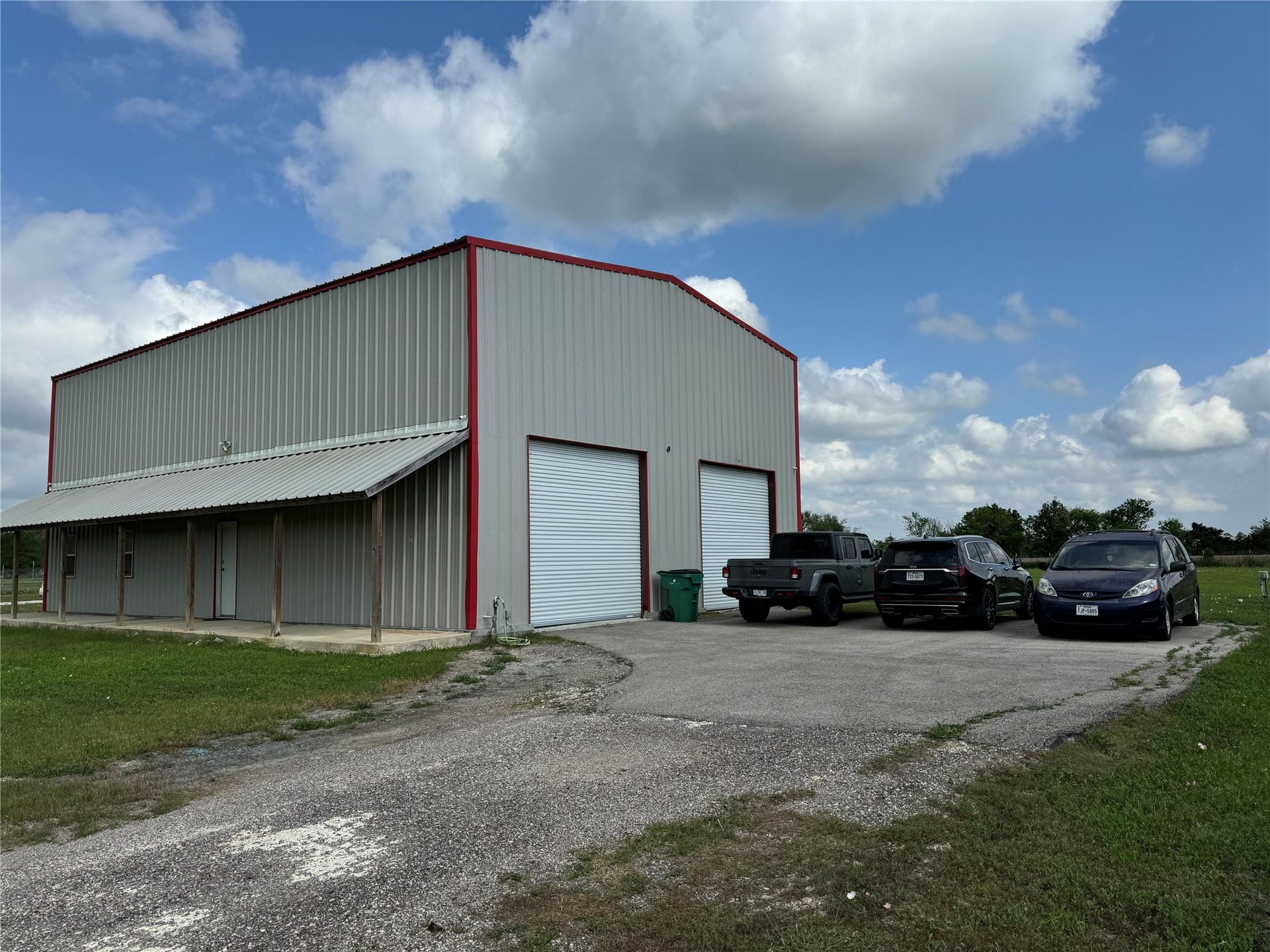 8417 Los Robles Avenue, Alvin, TX 77511 8417 Los Robles Avenue, Alvin, TX 77511