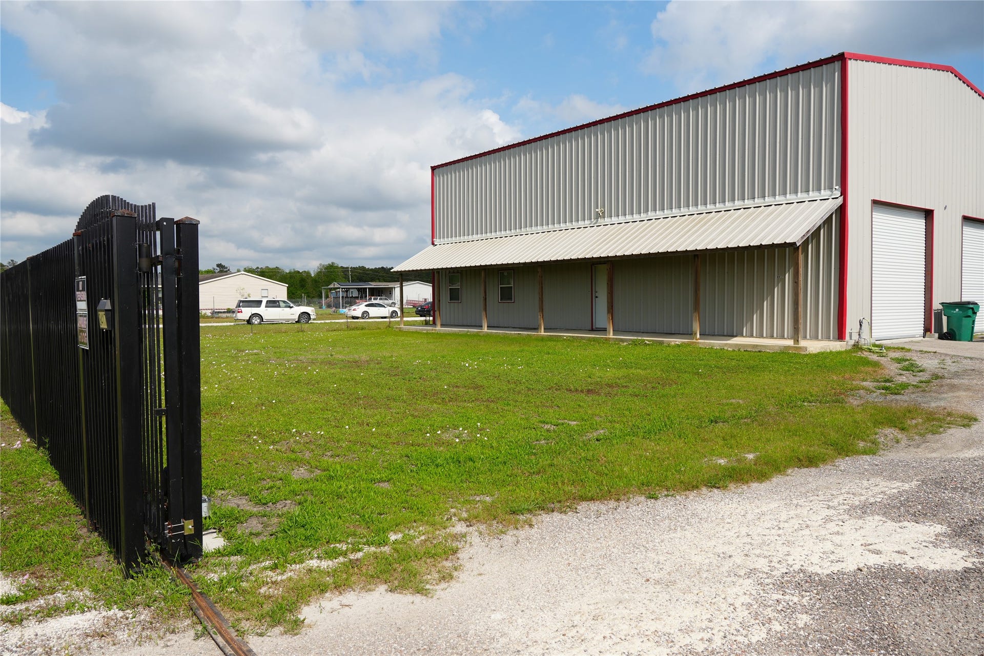 8417 Los Robles Avenue, Alvin, TX 77511 8417 Los Robles Avenue, Alvin, TX 77511