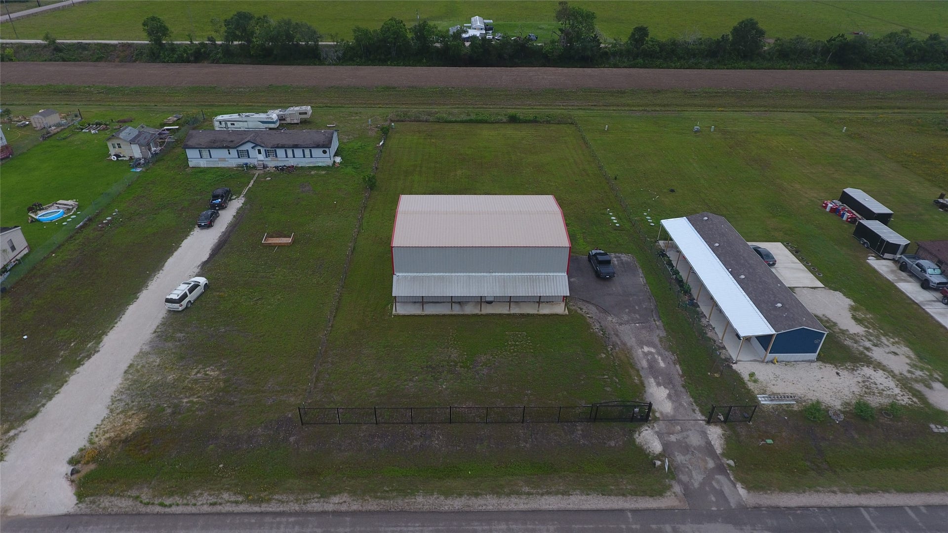 8417 Los Robles Avenue, Alvin, TX 77511 8417 Los Robles Avenue, Alvin, TX 77511