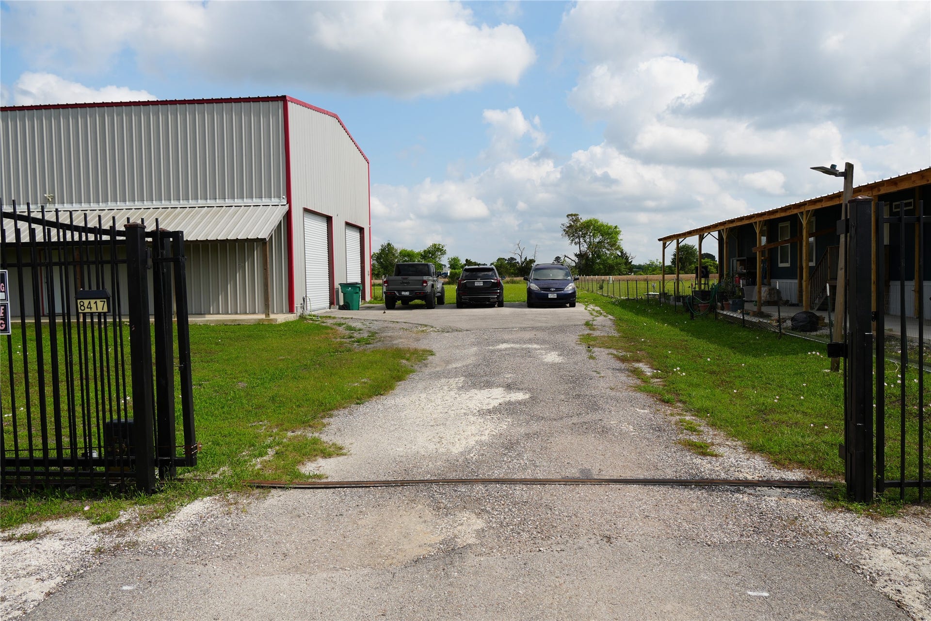 8417 Los Robles Avenue, Alvin, TX 77511 8417 Los Robles Avenue, Alvin, TX 77511