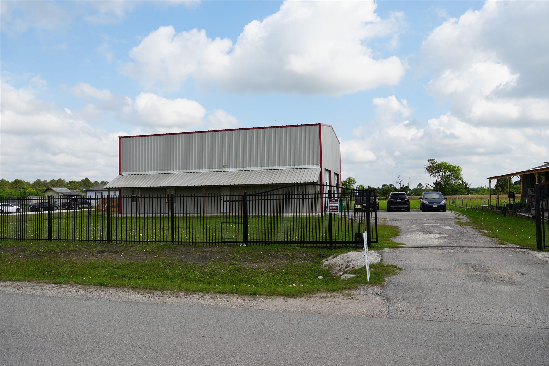 8417 Los Robles Avenue, Alvin, TX 77511 8417 Los Robles Avenue, Alvin, TX 77511