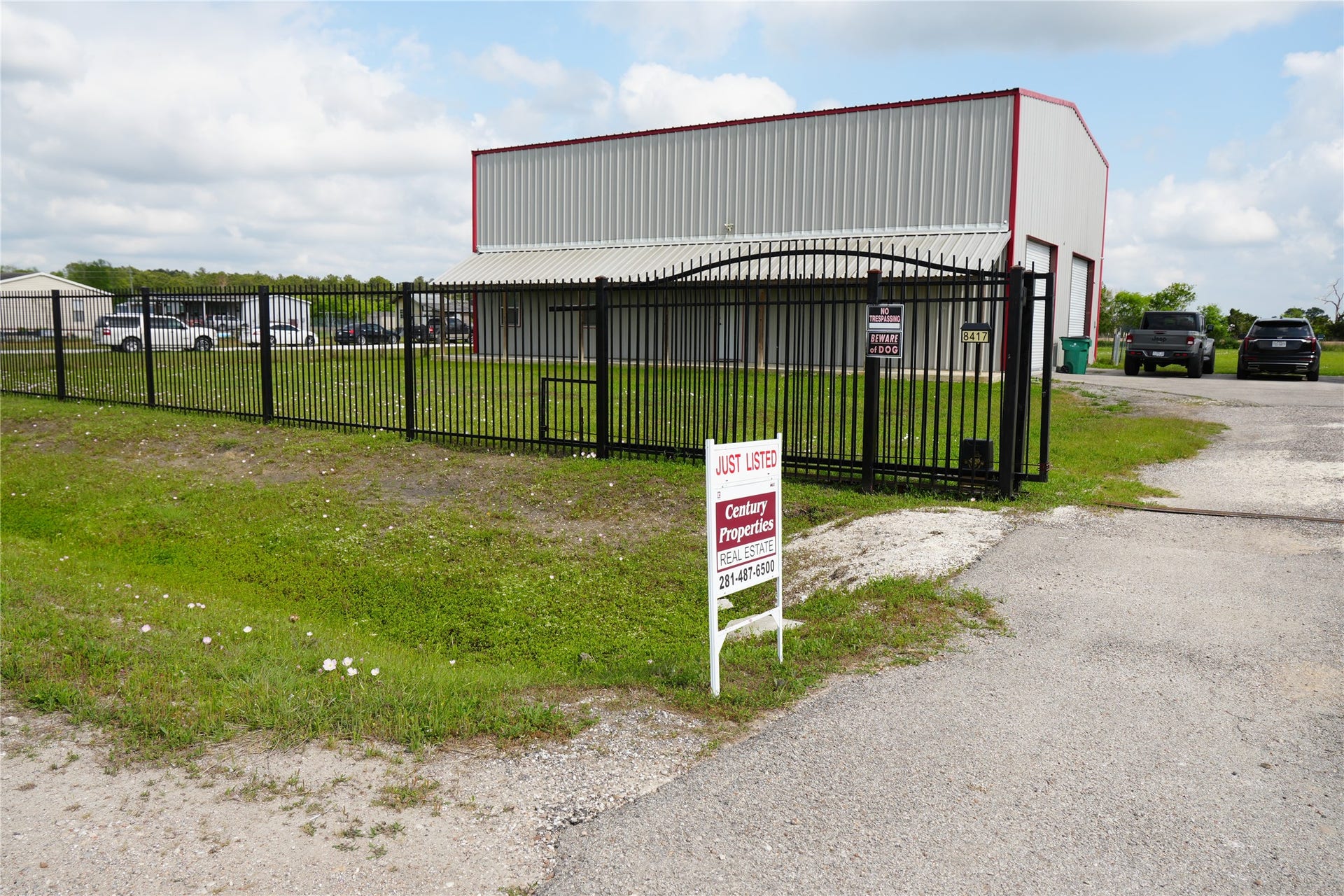 8417 Los Robles Avenue, Alvin, TX 77511 8417 Los Robles Avenue, Alvin, TX 77511
