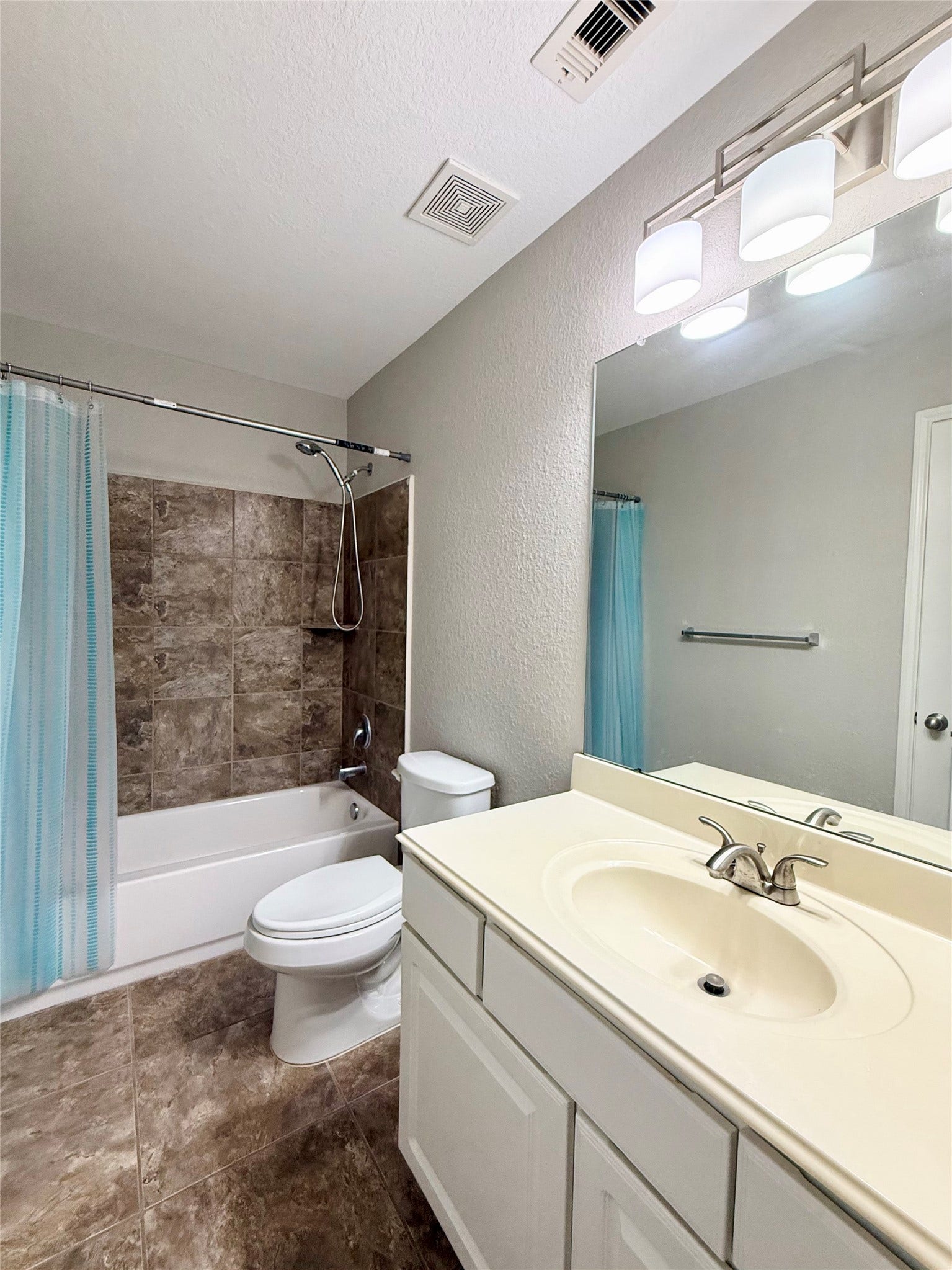3111 View Valley Trail, Katy, TX 77493 3111 View Valley Trail, Katy, TX 77493