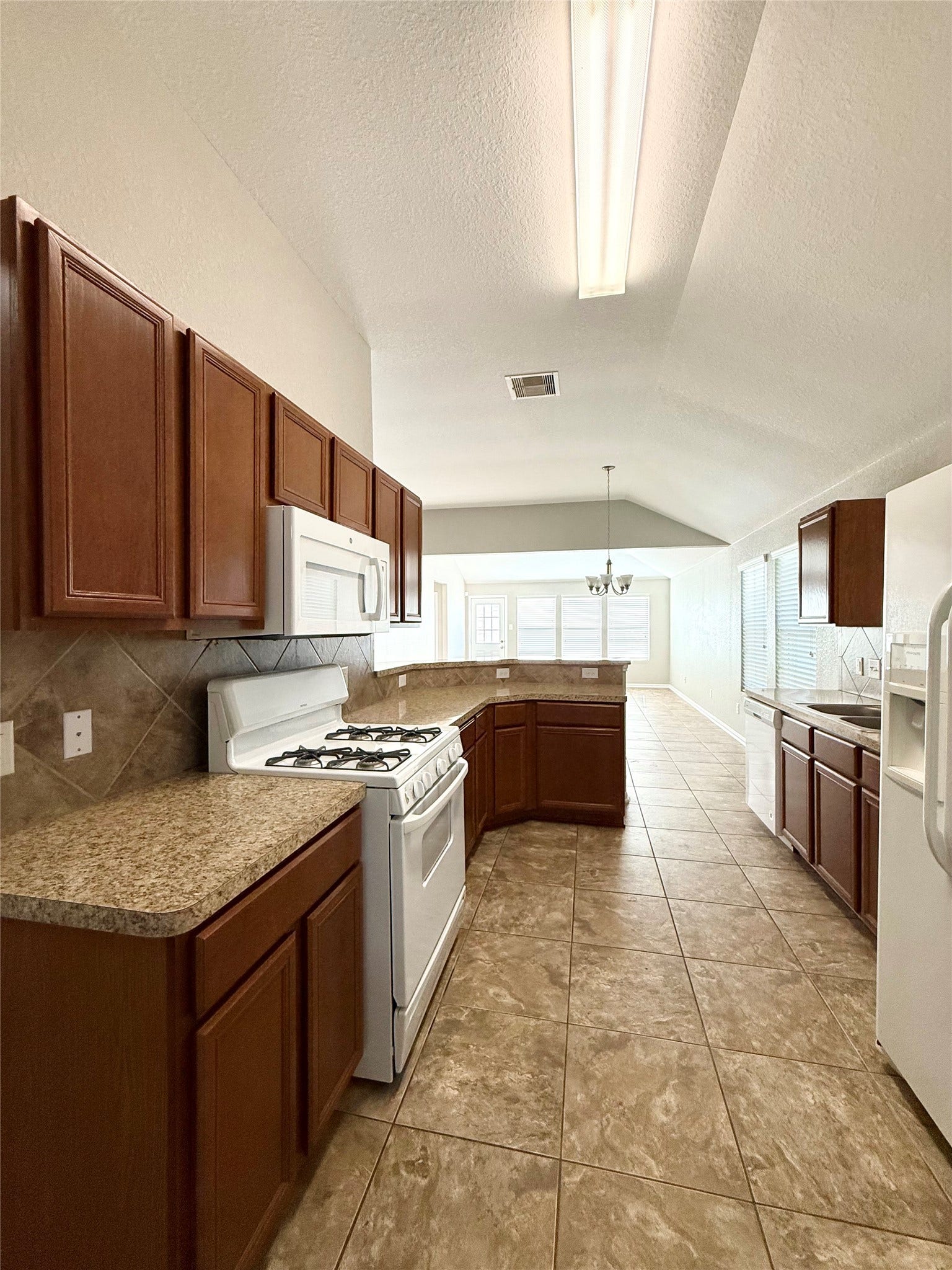 3111 View Valley Trail, Katy, TX 77493 3111 View Valley Trail, Katy, TX 77493