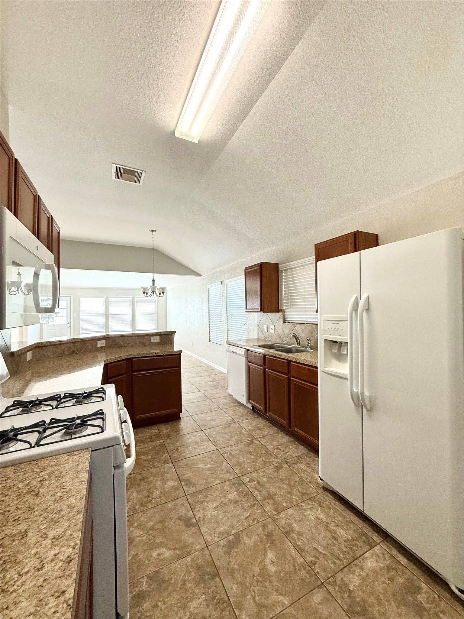 3111 View Valley Trail, Katy, TX 77493 3111 View Valley Trail, Katy, TX 77493