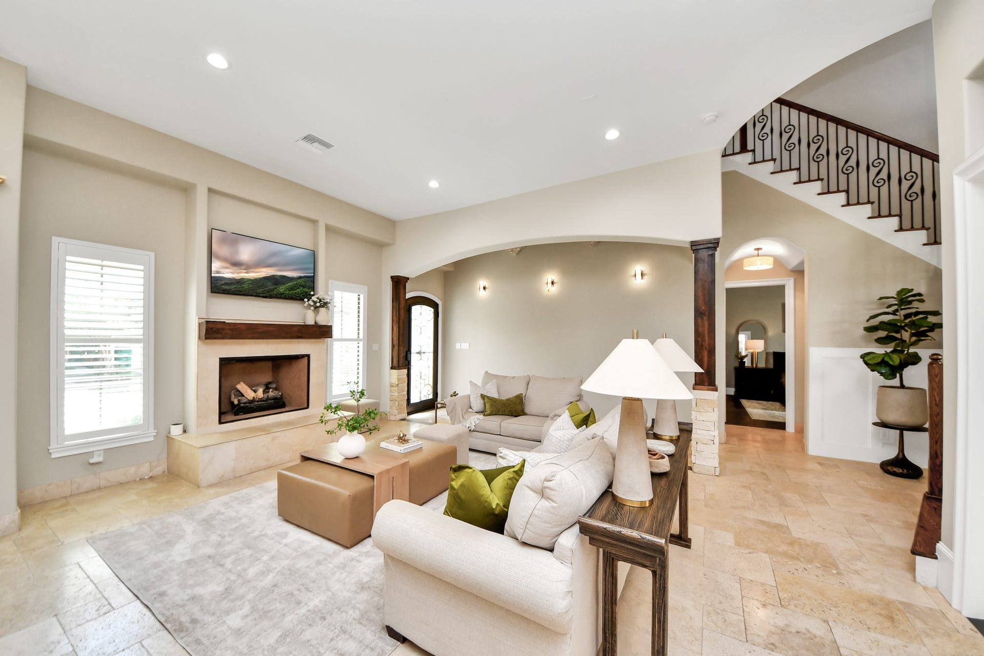 1202 Gross Street, Houston, TX 77019 1202 Gross Street, Houston, TX 77019