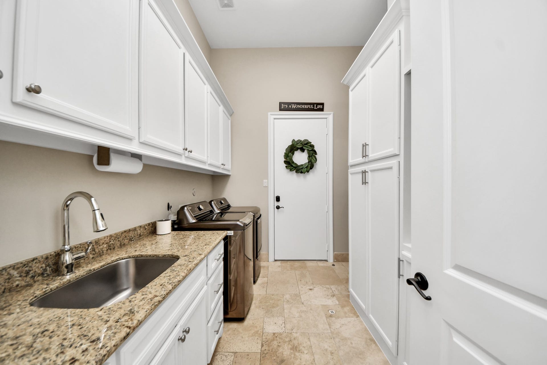 1202 Gross Street, Houston, TX 77019 1202 Gross Street, Houston, TX 77019