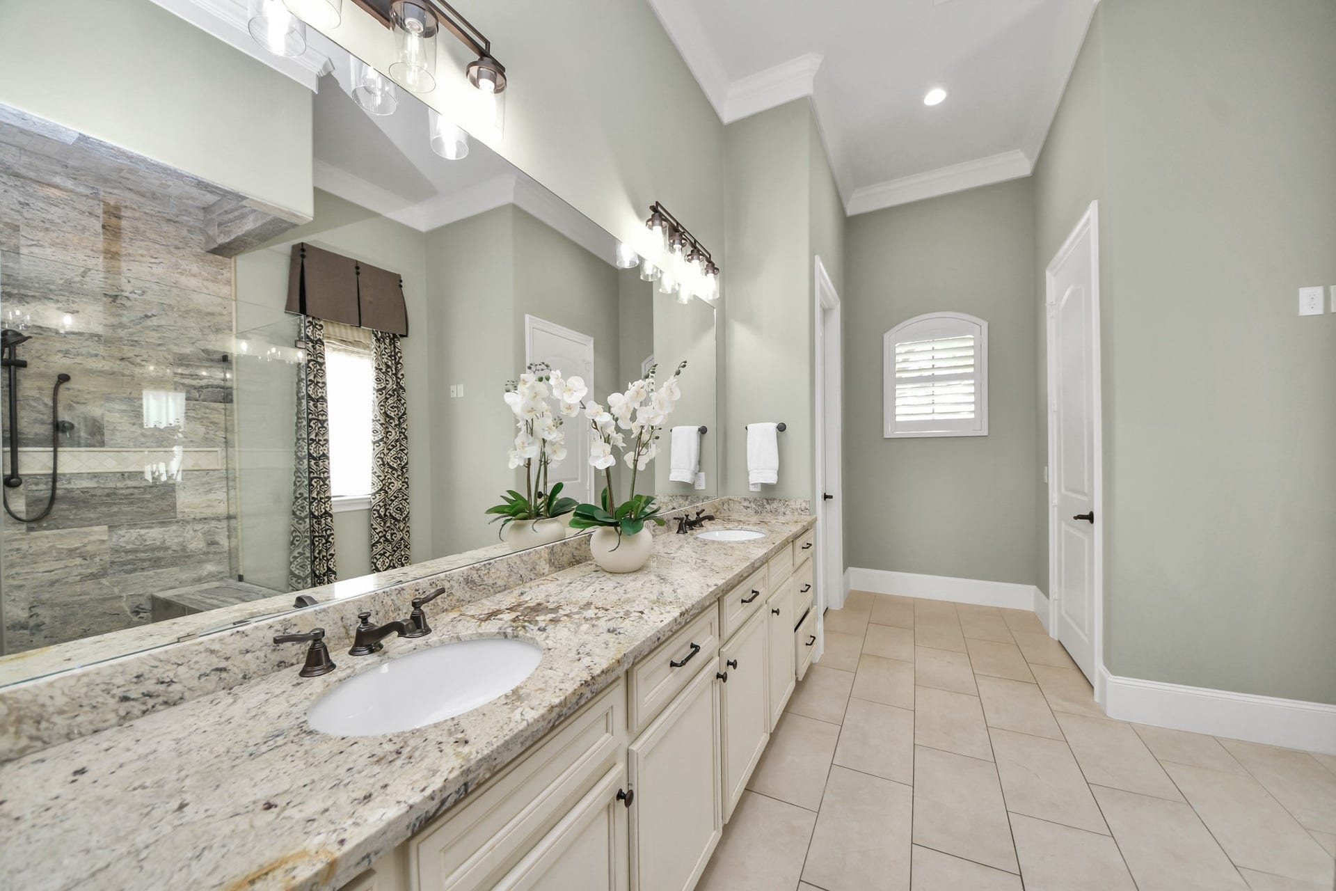 1202 Gross Street, Houston, TX 77019 1202 Gross Street, Houston, TX 77019