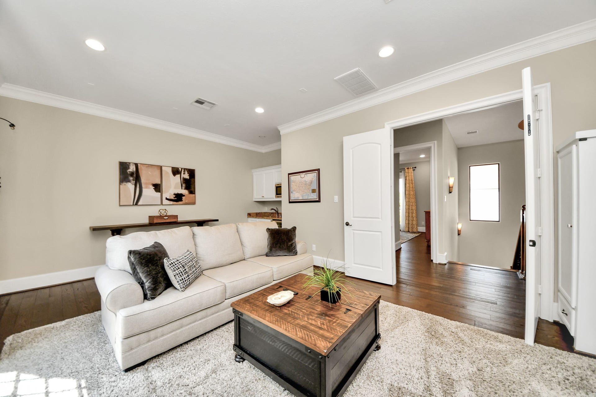 1202 Gross Street, Houston, TX 77019 1202 Gross Street, Houston, TX 77019