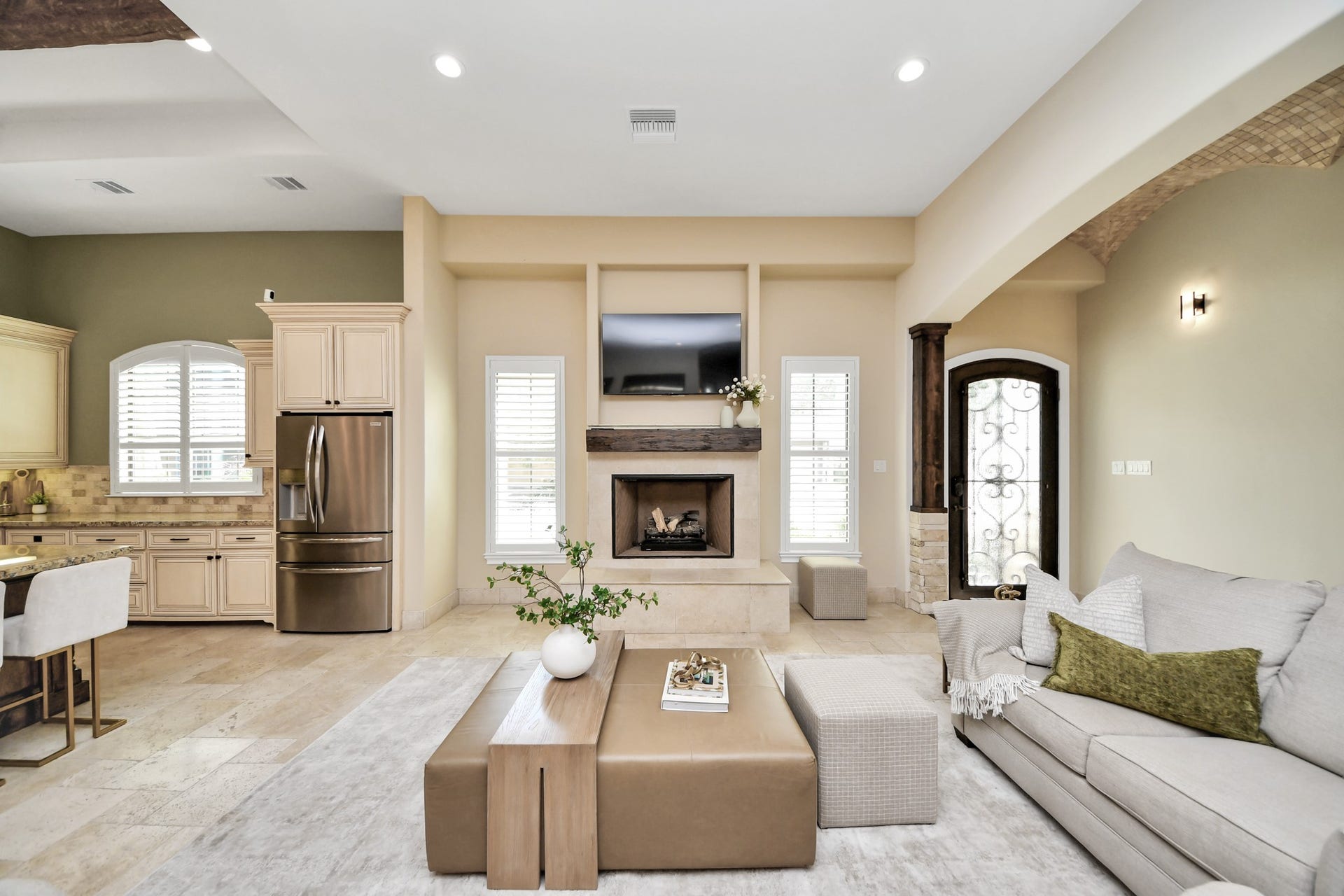 1202 Gross Street, Houston, TX 77019 1202 Gross Street, Houston, TX 77019