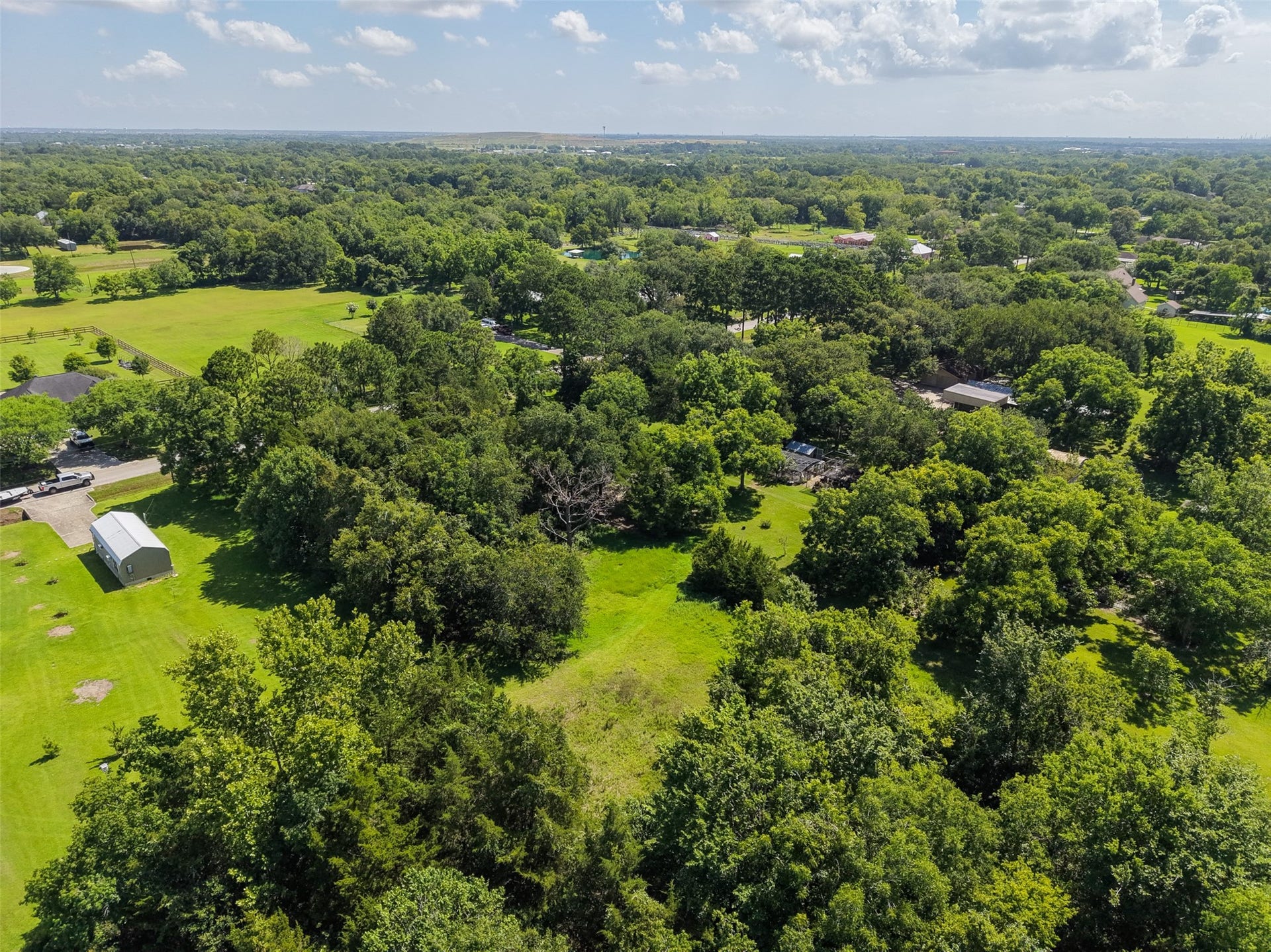 Country surroundings meet everyday convenience in this Santa Fe location. The property offers 1.56 acres of wooded and open space near FM 646, while Highway 6 provides access to groceries and an assortment of local restaurants. Nearby options include Taquera Flores for Mexican favorites and Lorenzo's Pizza for pizza and casual takeout.