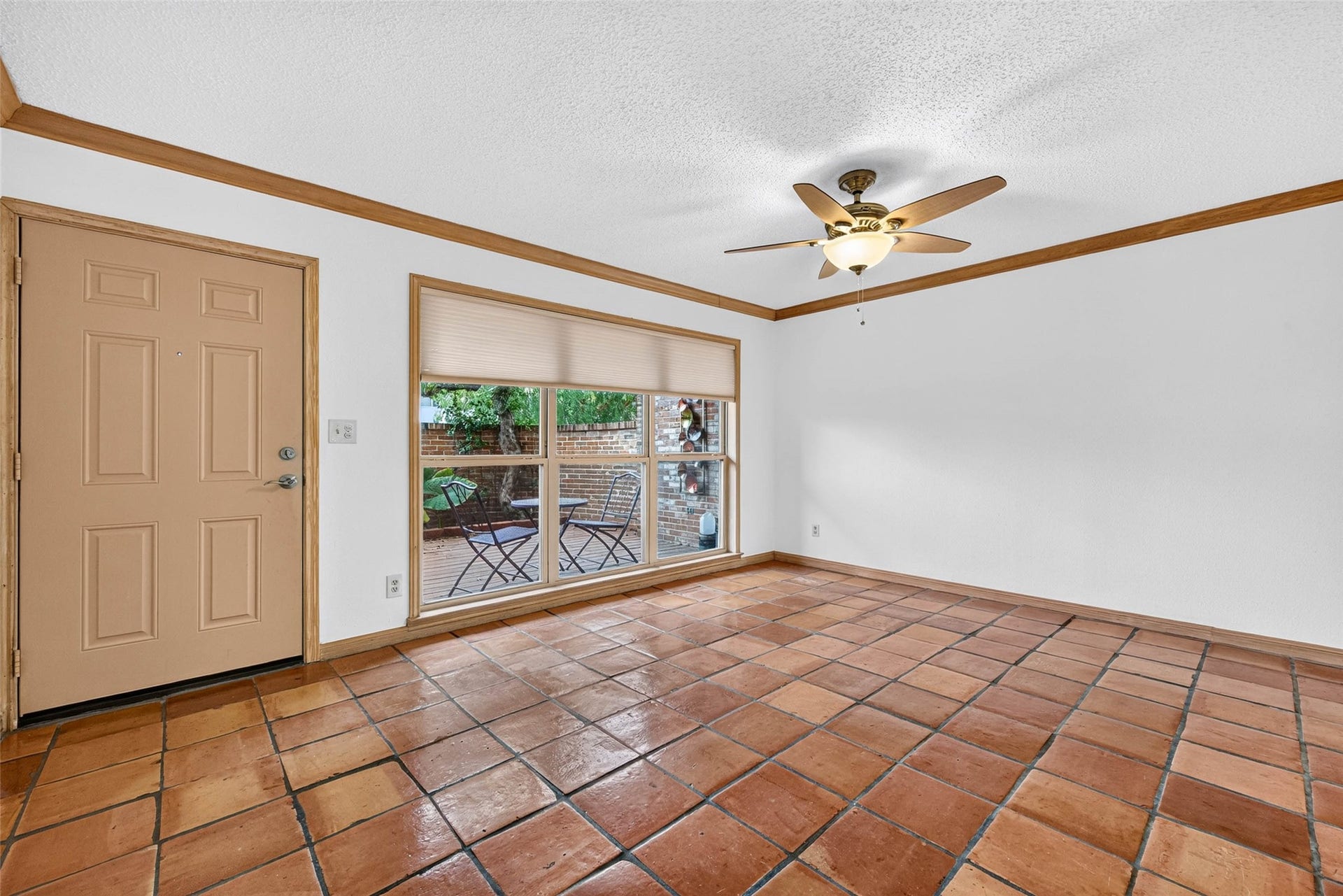 674 S Ripple Creek Drive, Houston, TX 77057