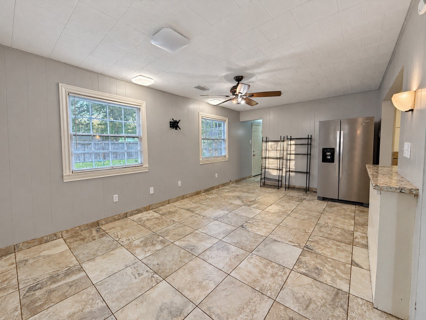2604 S Houston Drive, La Marque, TX 77568 2604 S Houston Drive, La Marque, TX 77568