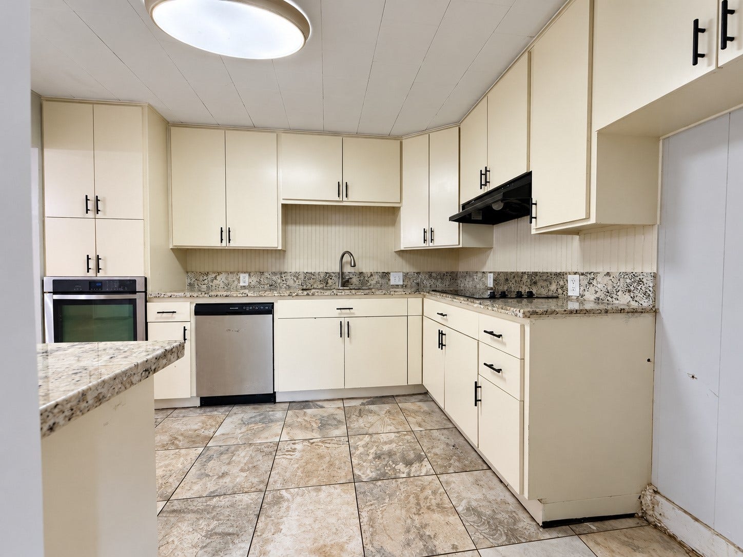 2604 S Houston Drive, La Marque, TX 77568 2604 S Houston Drive, La Marque, TX 77568